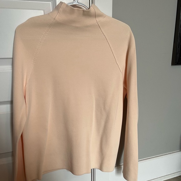 COS new top, size medium, organic cotton - Picture 4 of 5